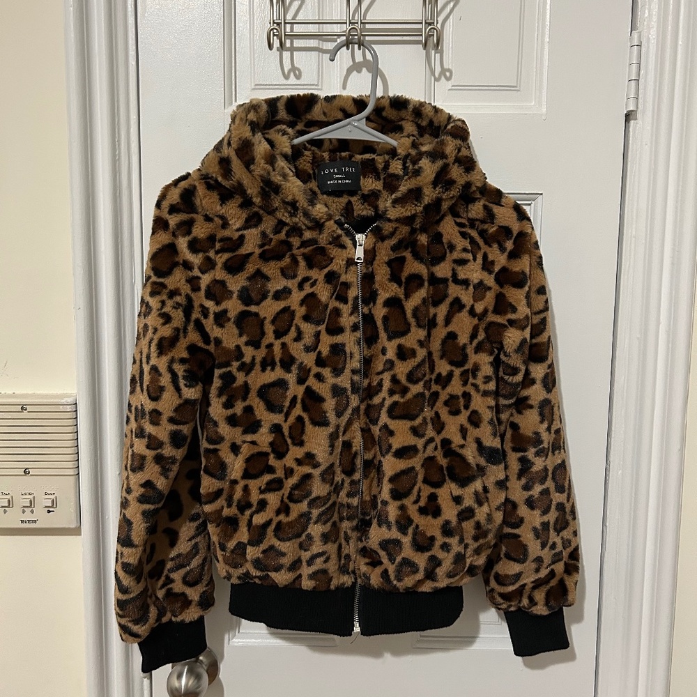 LOVE TREE Faux Fur Cheetah Zip Up Hooded Jacket - Small